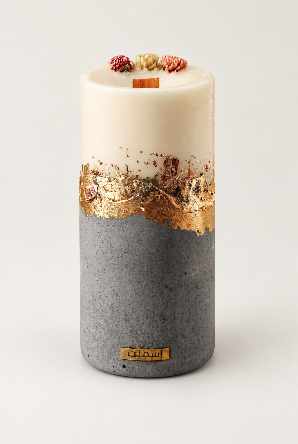 Pack Pilier boîte chocolat et bougie — bougie avec détails dorés — fond blanc cassé