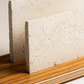 Porte-enveloppes en béton et bois — studio