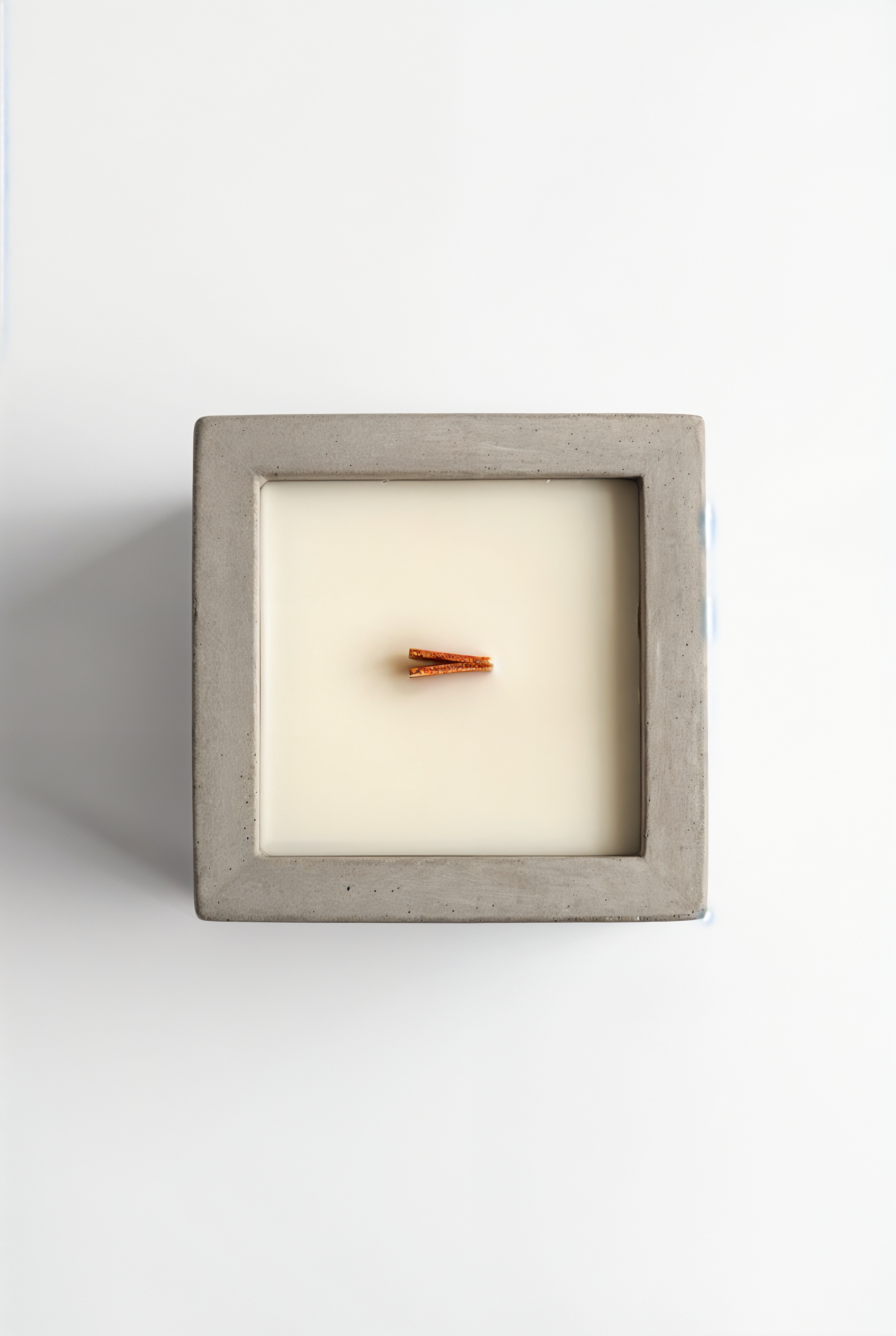 Bougie Huruf en cire de soja parfumée — studio