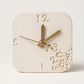 Horloge à poser design moderne en béton – Huruf — studio