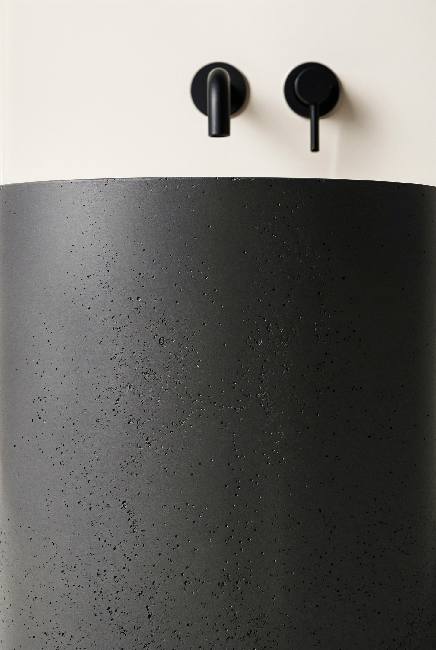 Vasque Totem en béton style contemporain — studio