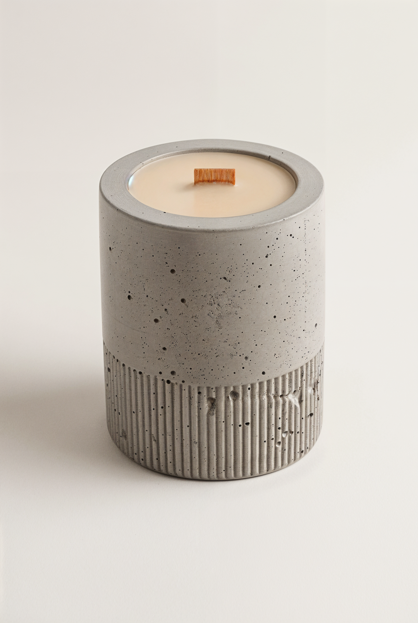 Bougie béton en cire de soja parfumée Dune — studio