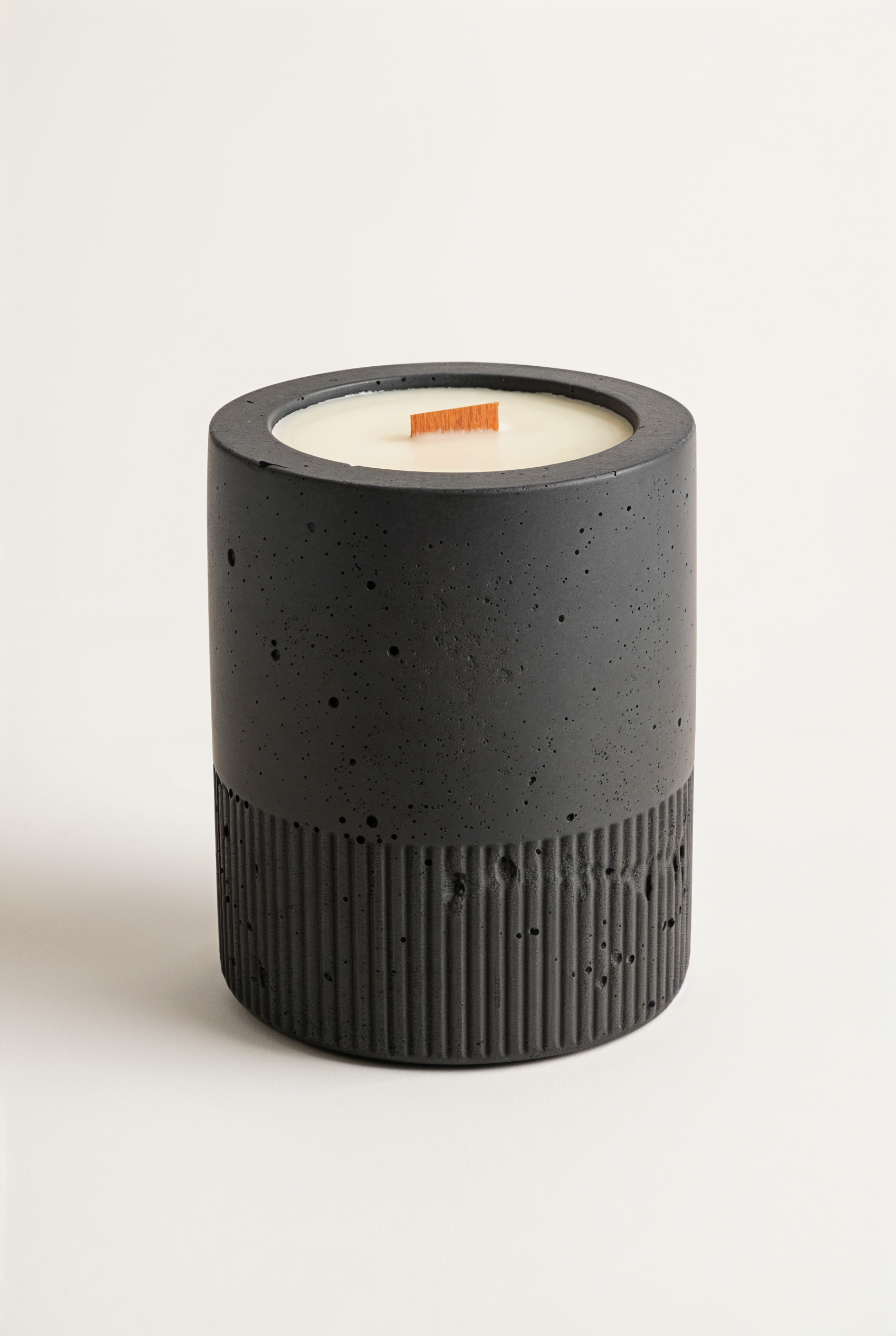 Bougie béton en cire de soja parfumée Dune — studio
