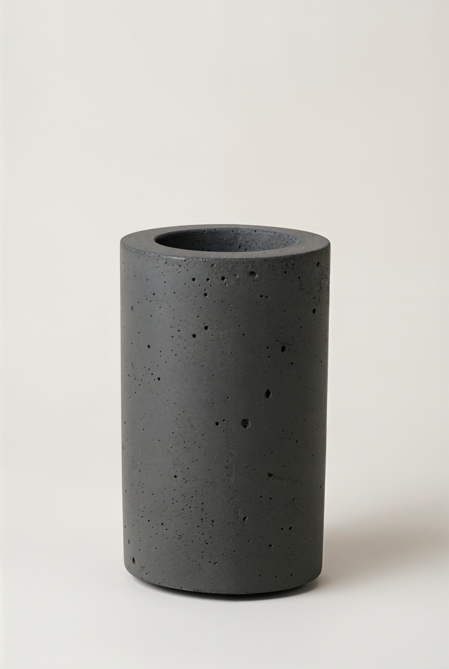 cylindre en béton polyvalent salle de bain — studio