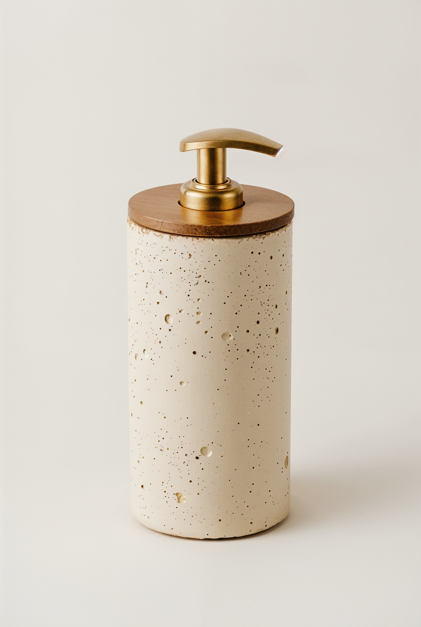 Distributeur Savon Liquide en béton — studio