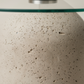 Table d'appoint Aruma – En béton GFRC &  verre — studio