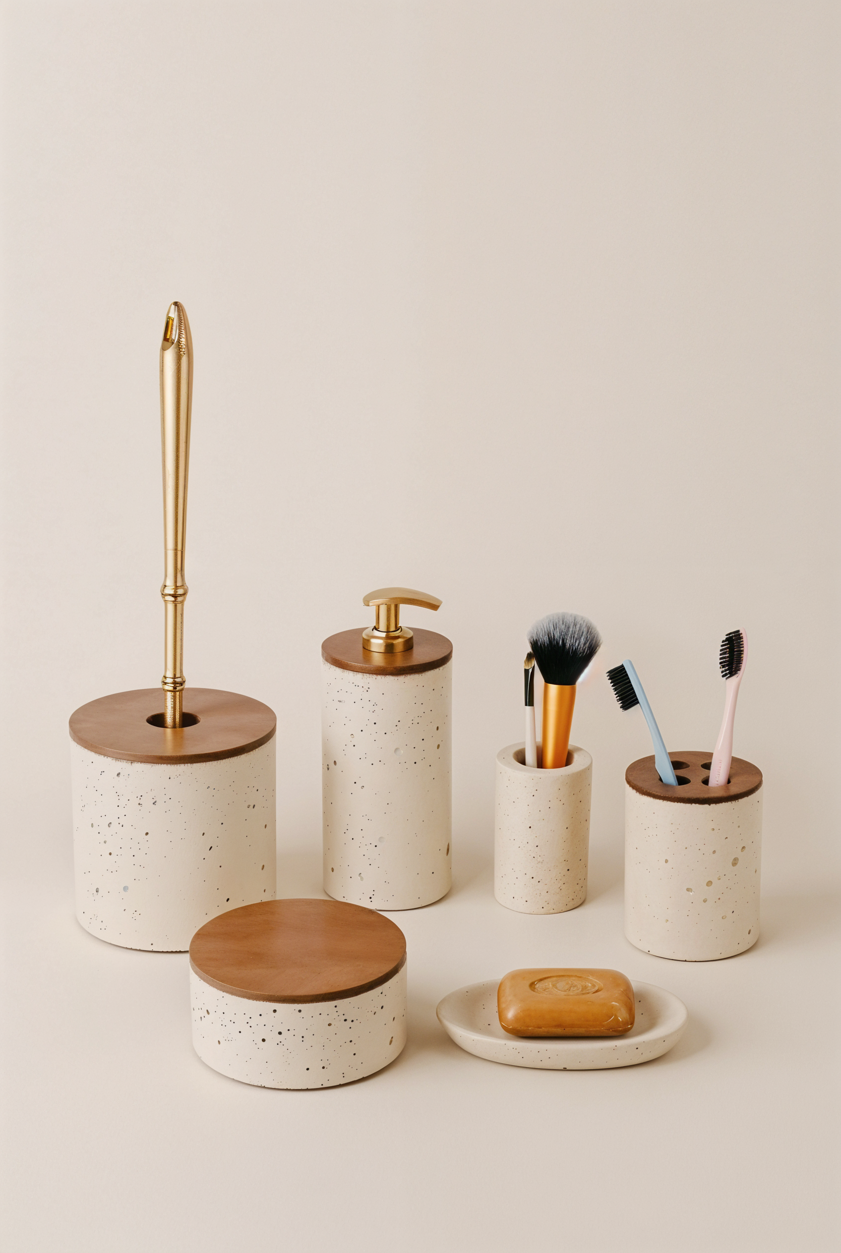 Porte Brosse en béton de Toilette — studio