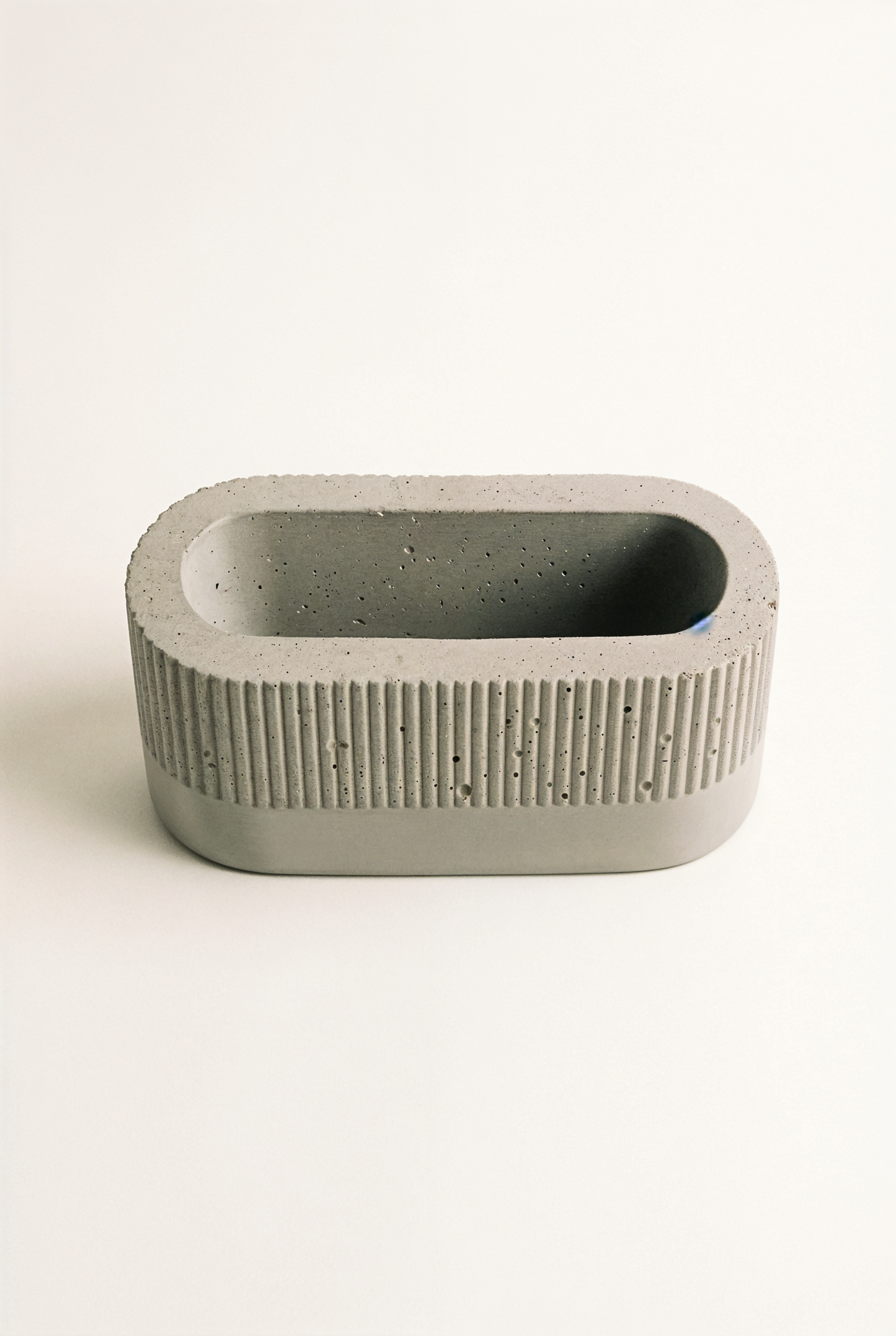 Porte mémo Dune en béton GRFC. — studio