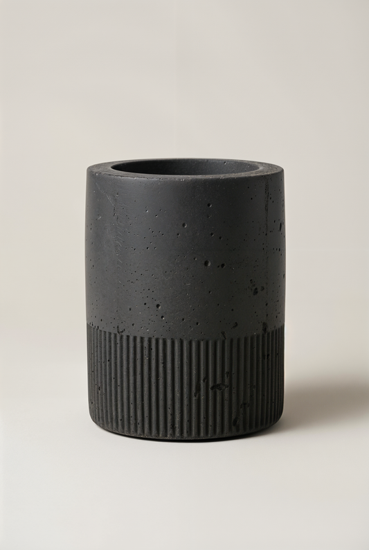 Porte stylos Dune en beton GFRC — studio