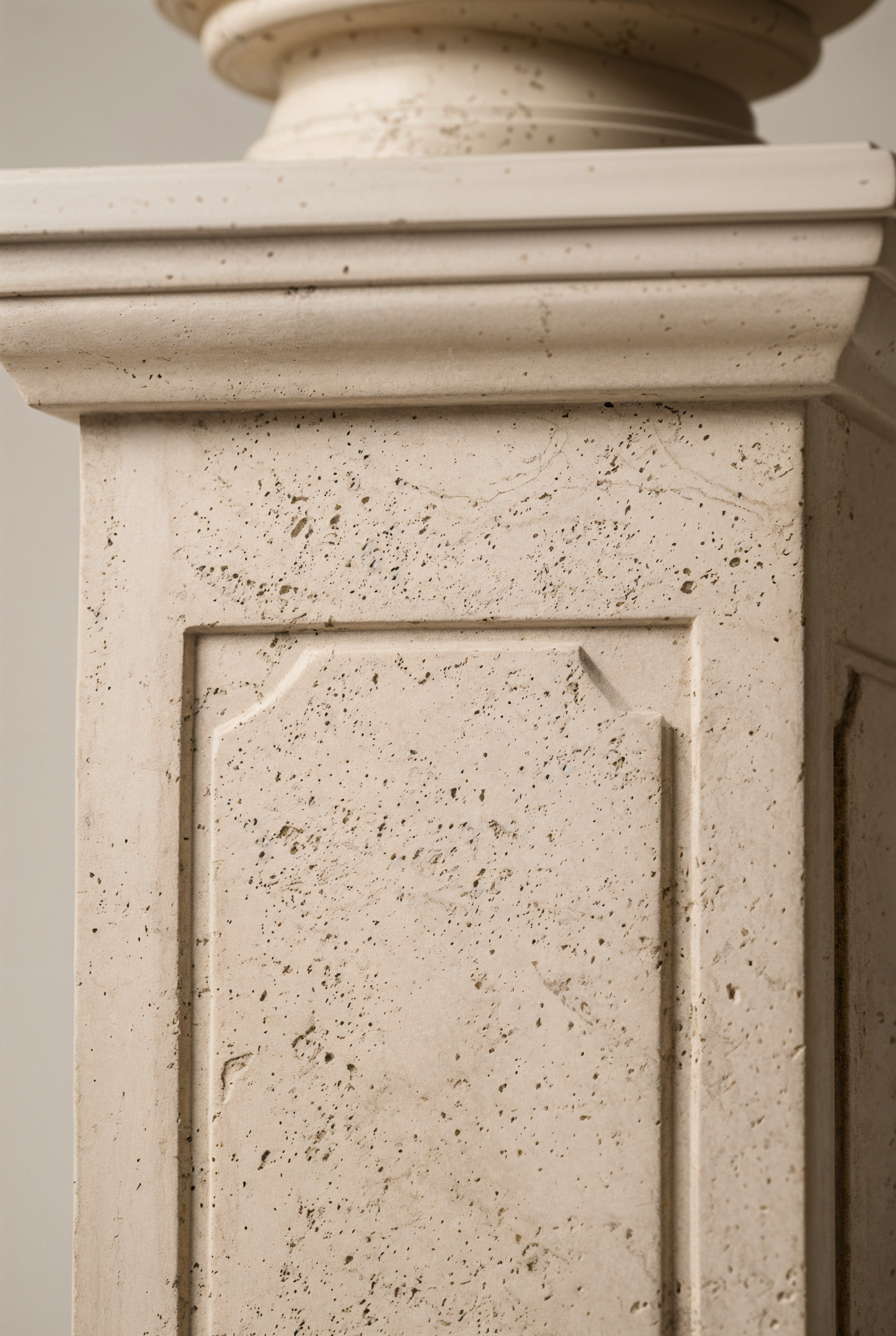 Pot baroque avec colonne en béton GFRC — studio