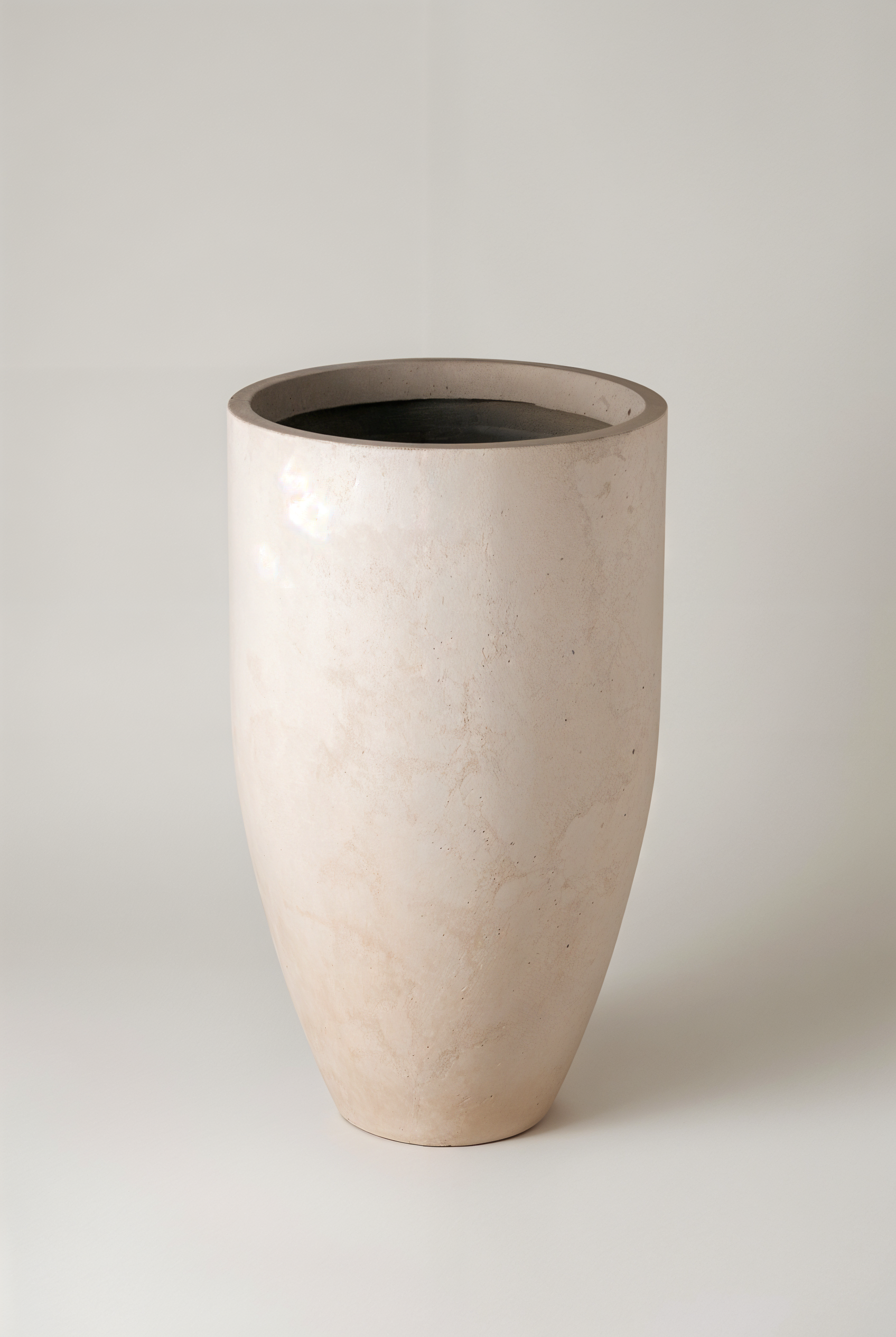 Pot méditerranéen en béton GFRC — studio