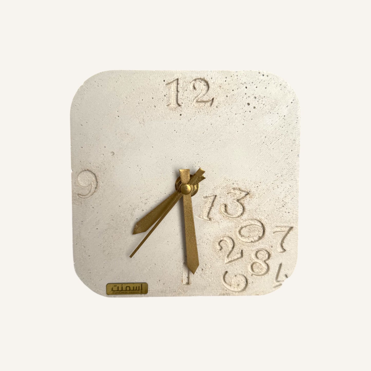 Horloge à poser design moderne en béton – Huruf