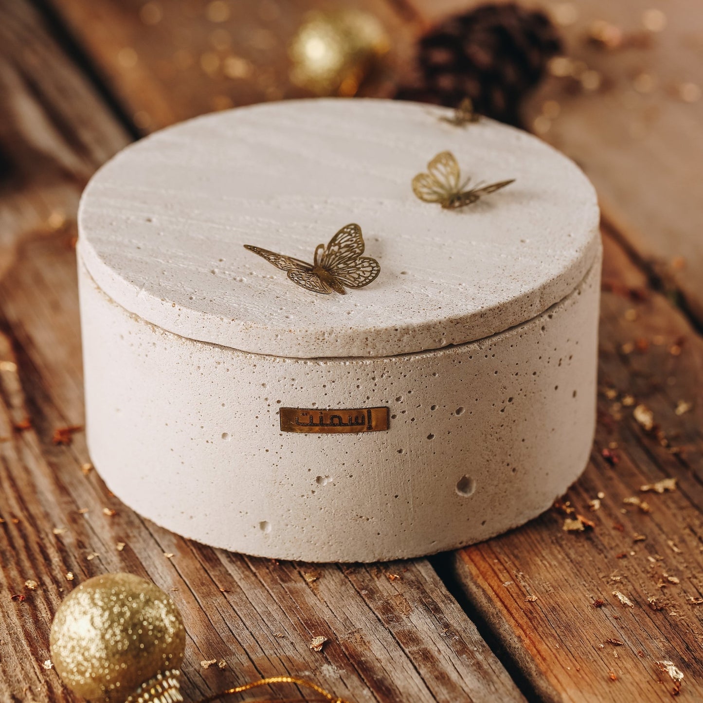 Boîte de chocolat Ephémère en béton - Ismant 3