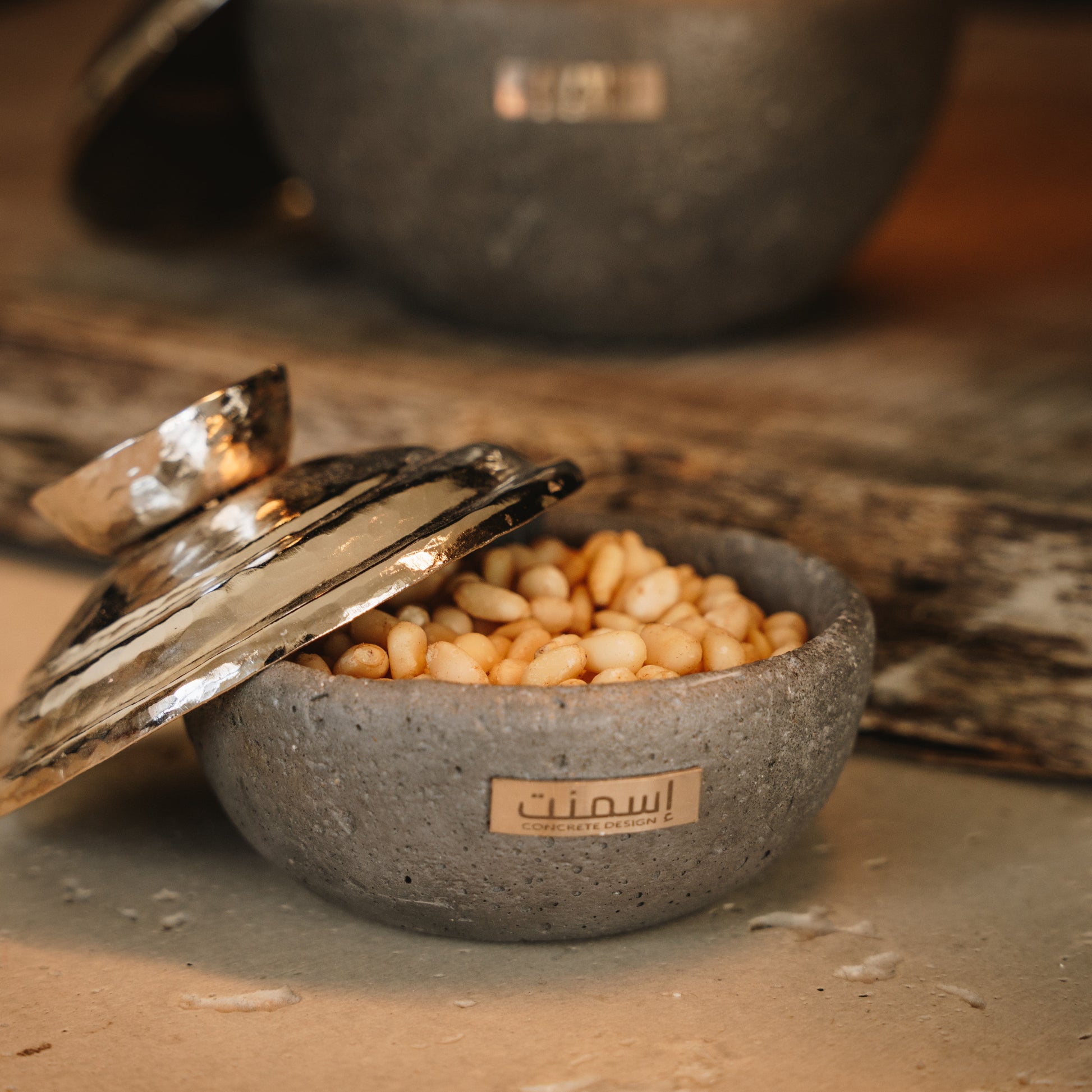 Bol Eclat en béton avec couvercle en cuivre - Ismant 7