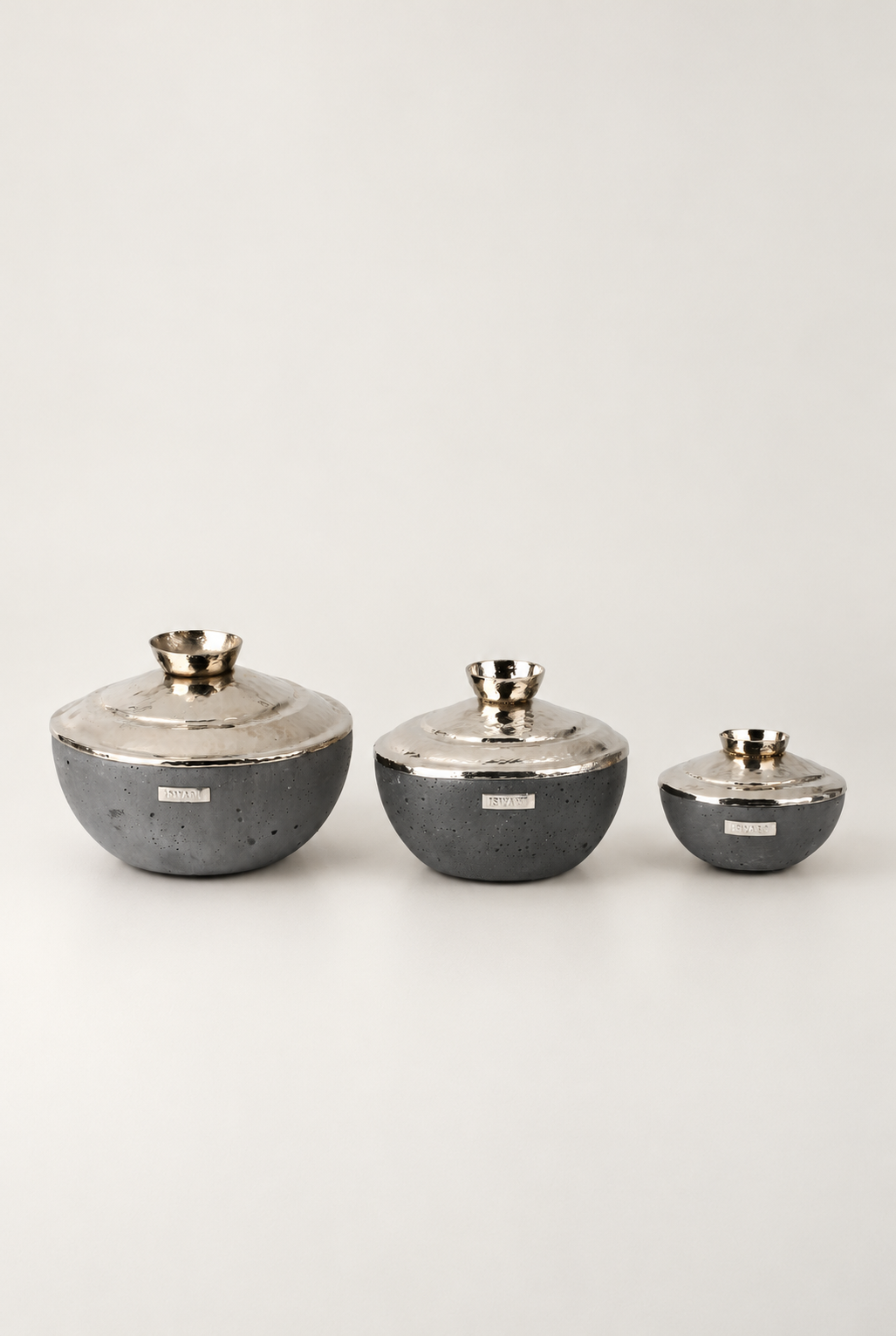 Bols Éclat gris charbon — comparaison des trois tailles