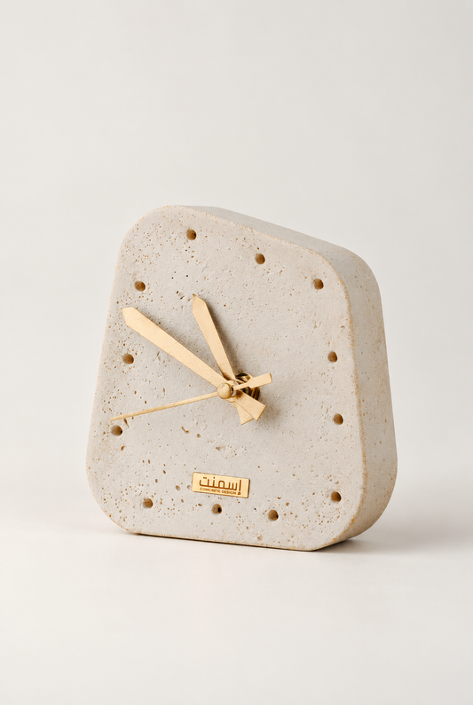 Horloge Ora blanc ivoire — vue de trois quarts