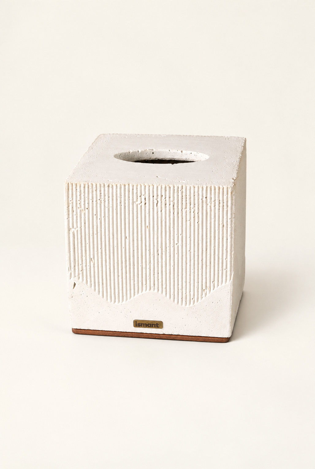 Coffret Brume Ismant : bougie à mèche en bois et boîte à mouchoirs en béton