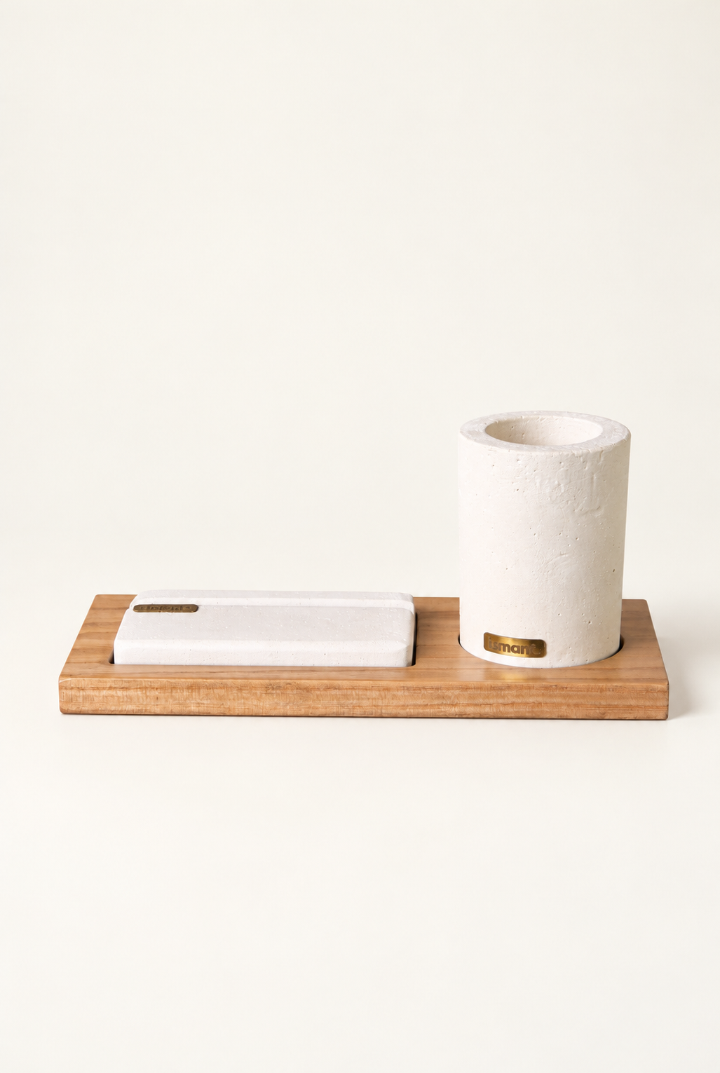 Coffret Horizon Ismant : horloge en bois gravé, boîte à mouchoirs, pot à crayons et plateau en bois