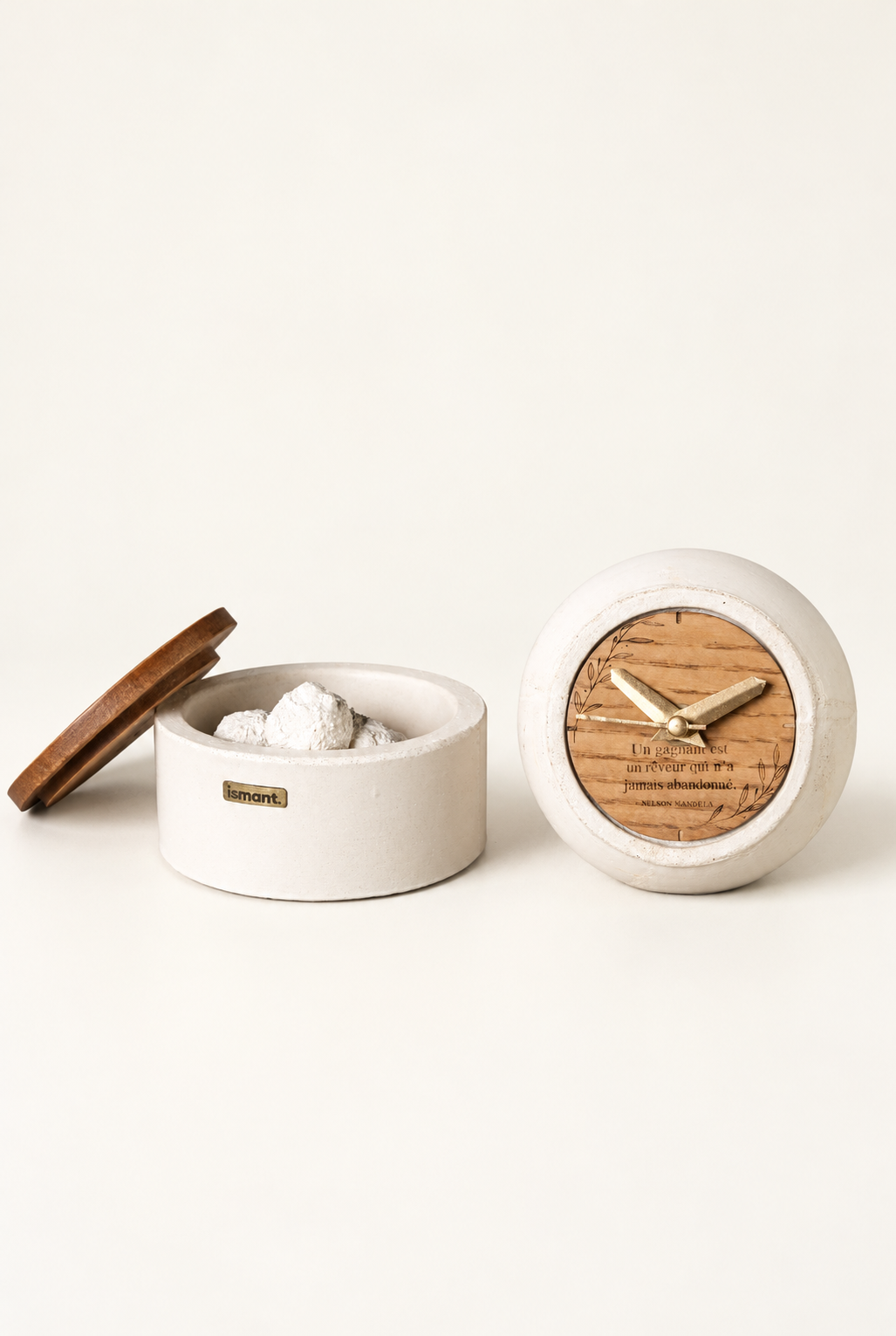 Coffret Subtil Ismant : horloge en bois gravé et diffuseur de parfum en béton