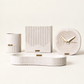 Coffret Éclipse Ismant : horloge, pot à crayons, vide-poche et boîte à mouchoirs en béton strié