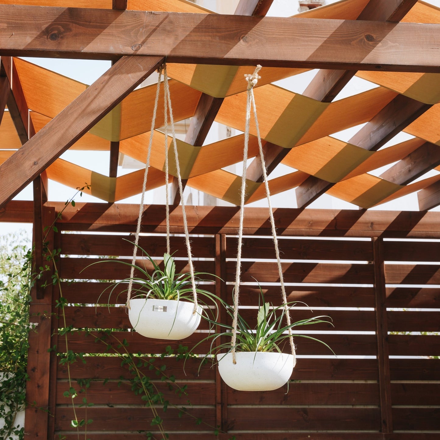 Pot Bol suspendu en Béton GFRC- Ismant 3